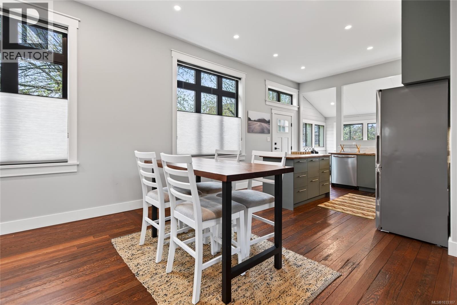 2738 Derwent Ave - 21