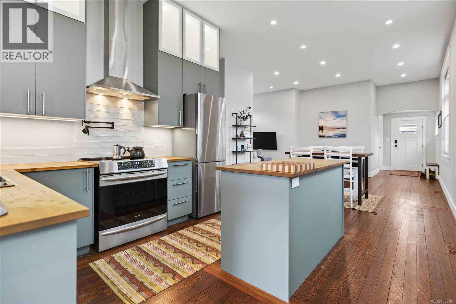 2738 Derwent Ave - 24