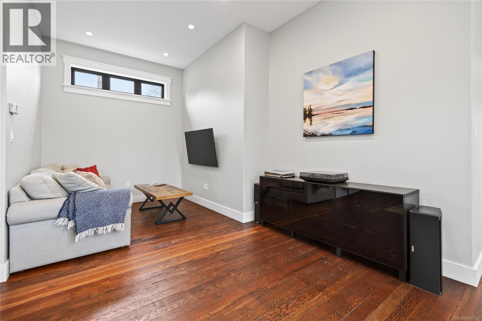 2738 Derwent Ave - 13