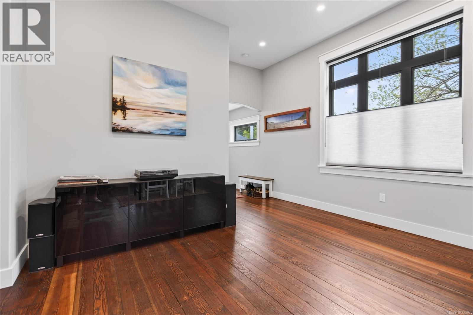 2738 Derwent Ave - 18