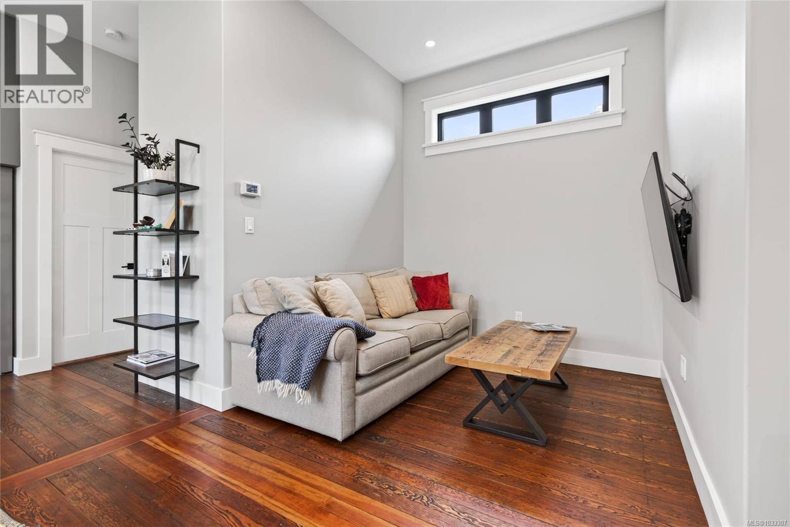 2738 Derwent Ave - 15