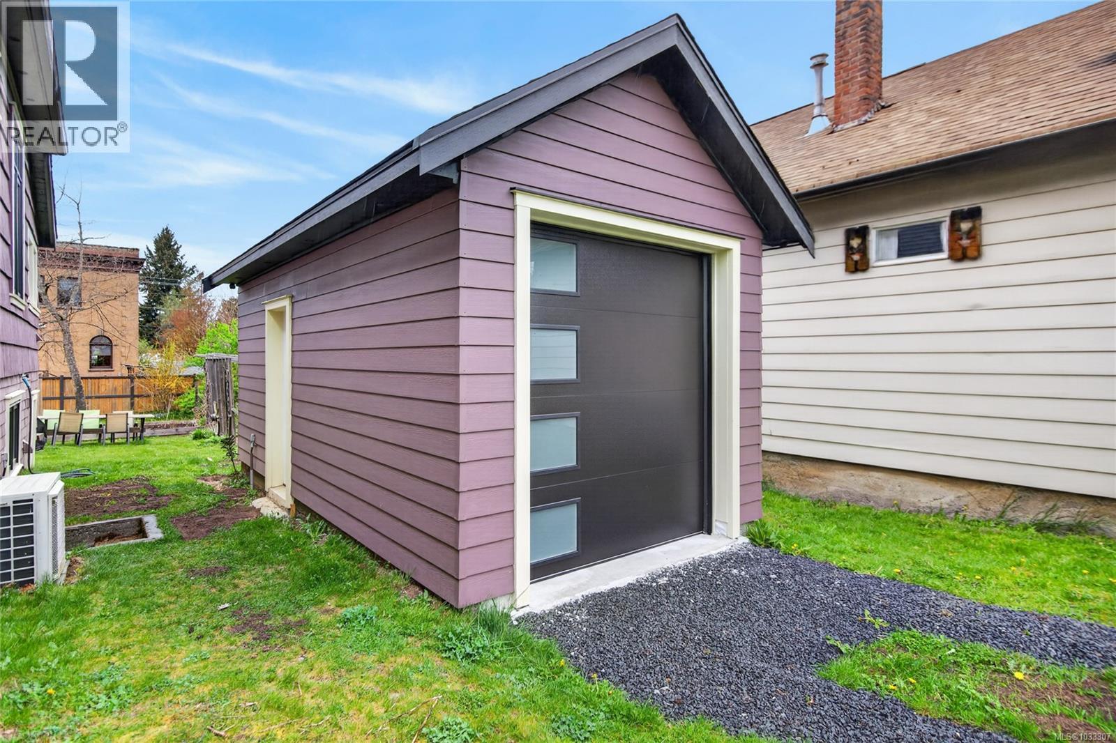 2738 Derwent Ave - 7