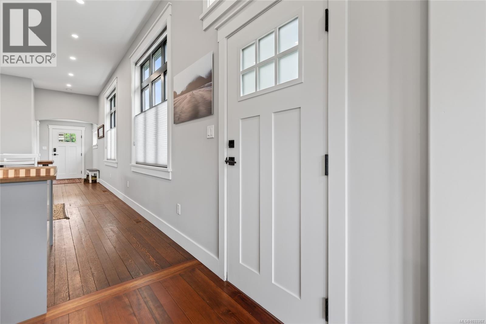 2738 Derwent Ave - 36