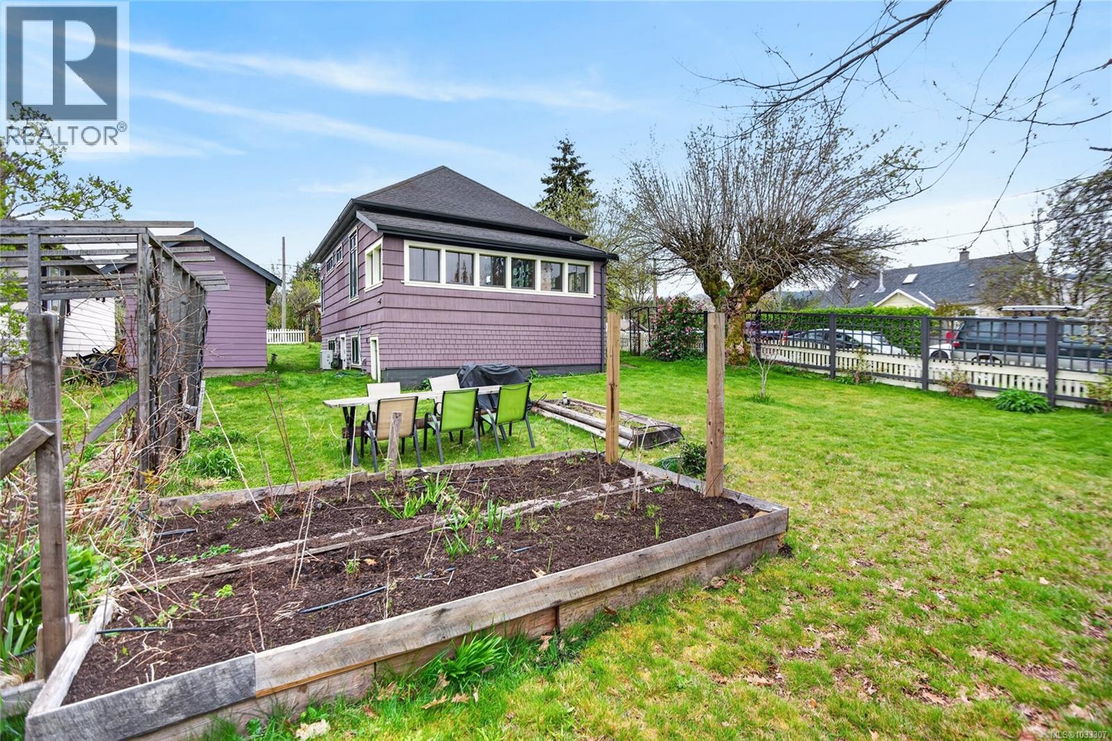 2738 Derwent Ave - 66