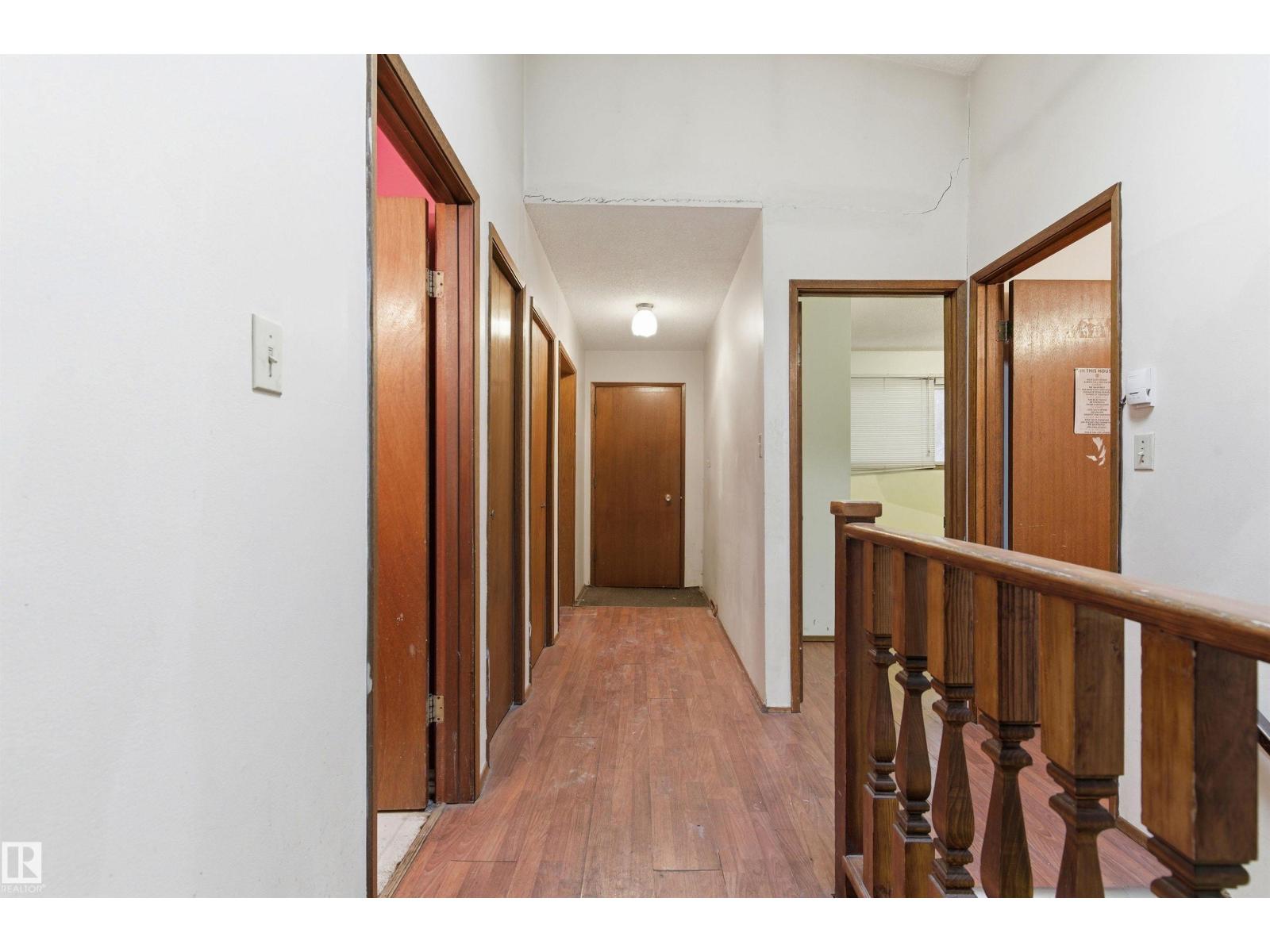 11211 77 AV NW - 2