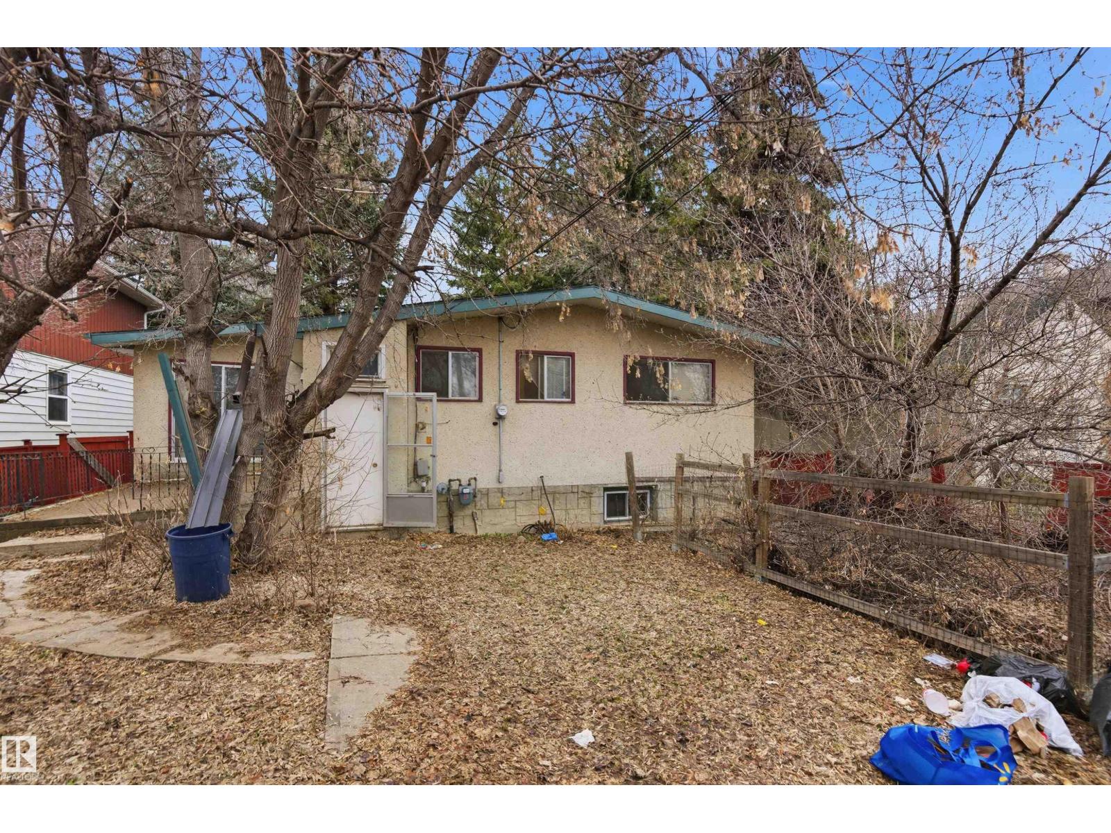 11211 77 AV NW - 33