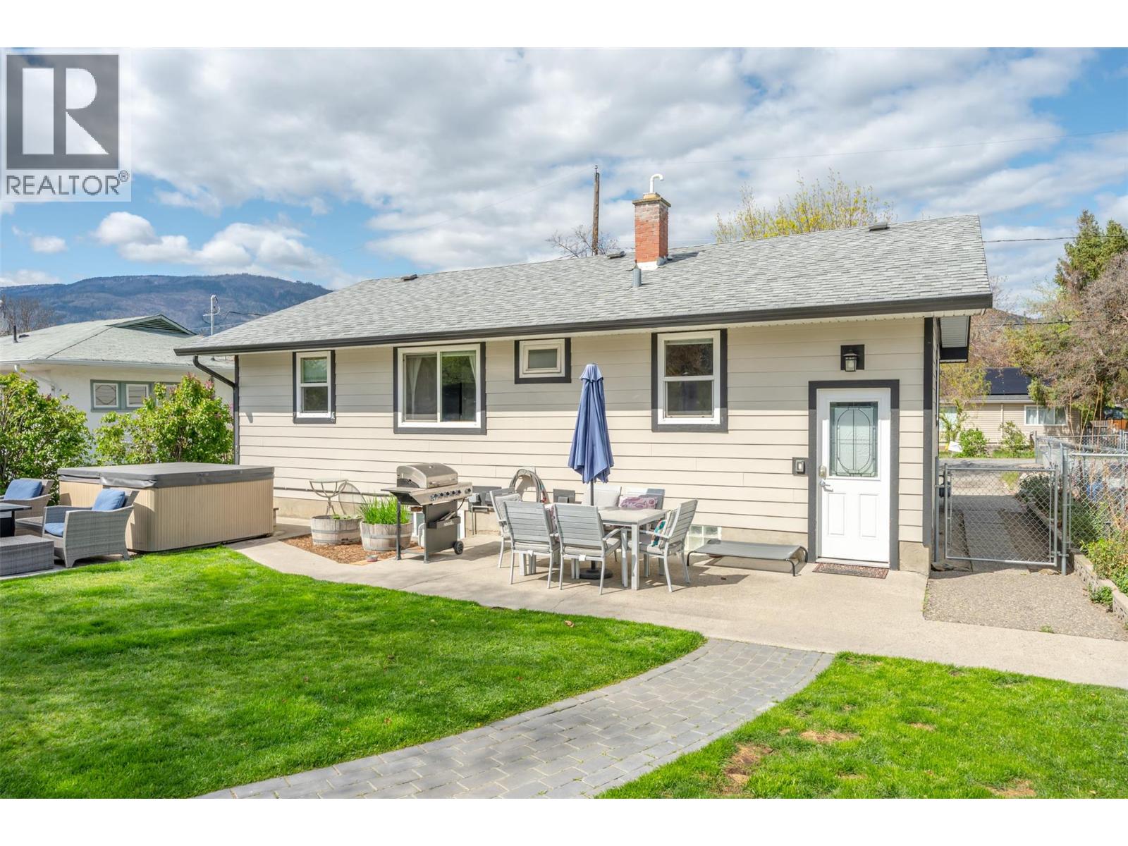 6437 BADGER Street - 41