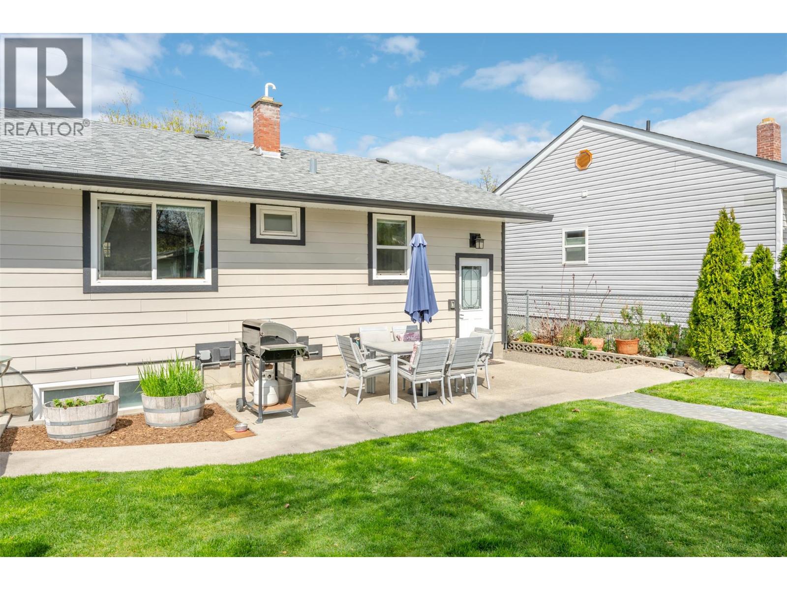 6437 BADGER Street - 44