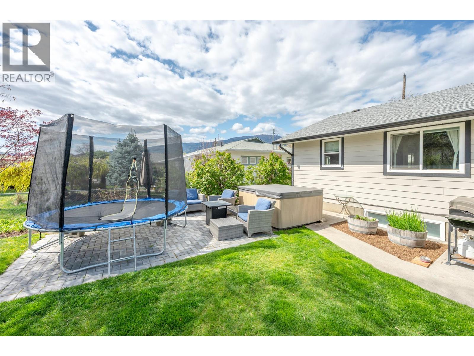 6437 BADGER Street - 42