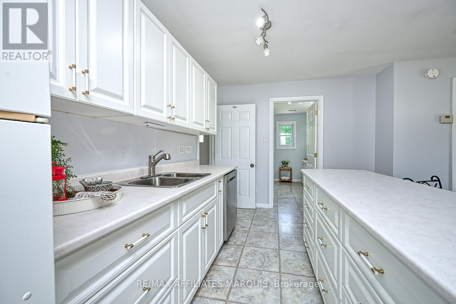 193 KELLYS ROAD - 34
