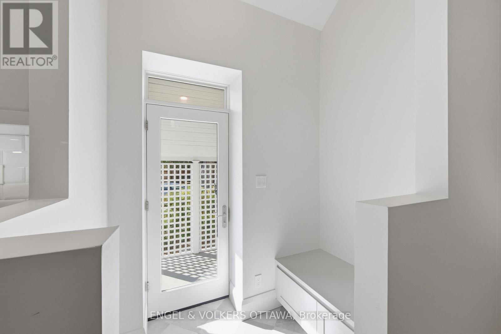 71 THOMAS STREET - 20