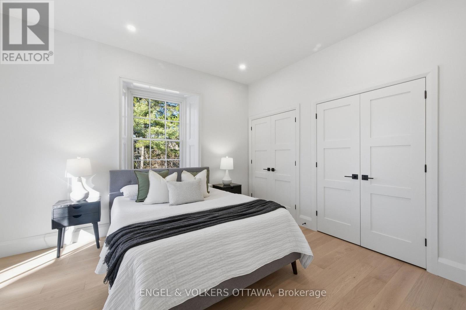 71 THOMAS STREET - 22