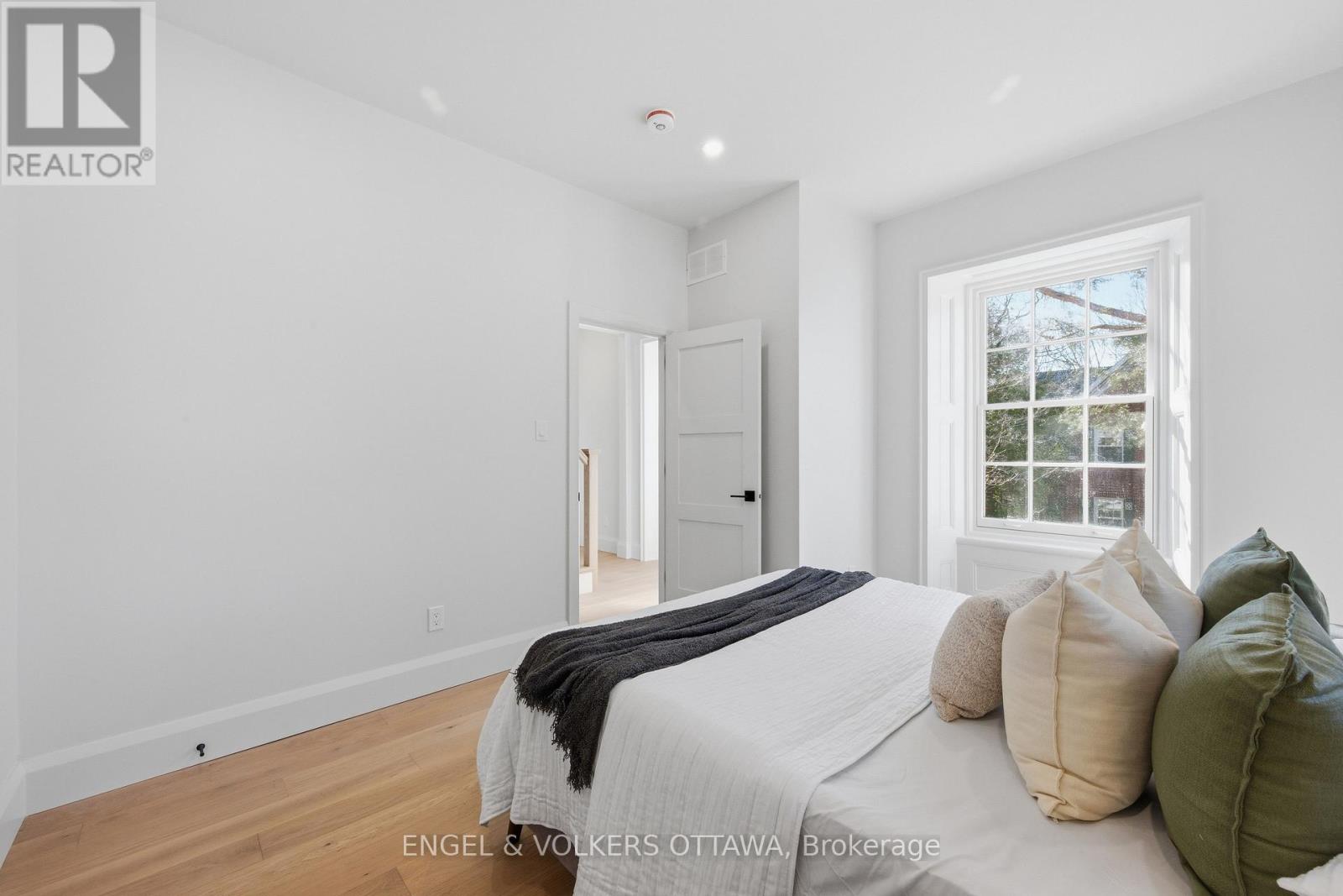 71 THOMAS STREET - 24