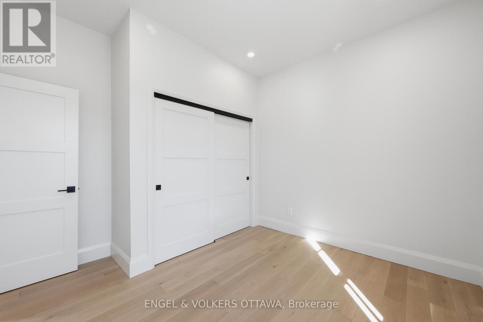 71 THOMAS STREET - 29