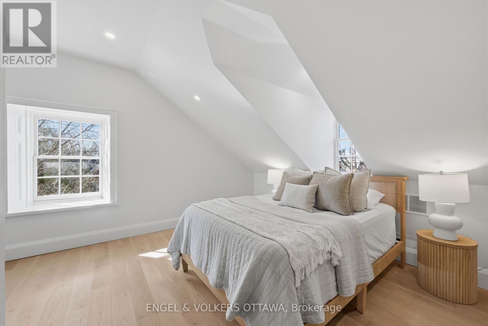 71 THOMAS STREET - 32