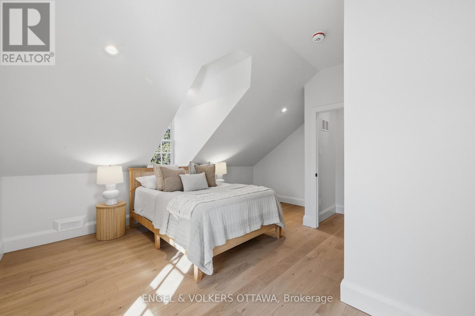 71 THOMAS STREET - 35