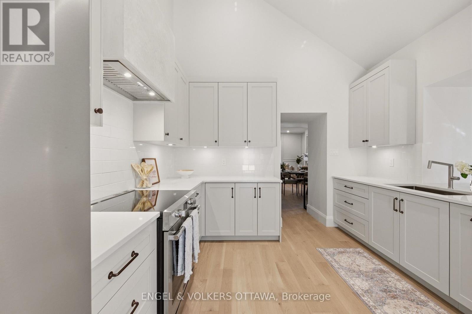 35 MACKAY STREET - 22