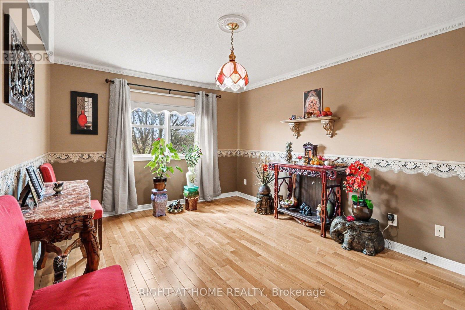 257 STONEWAY DRIVE - 33