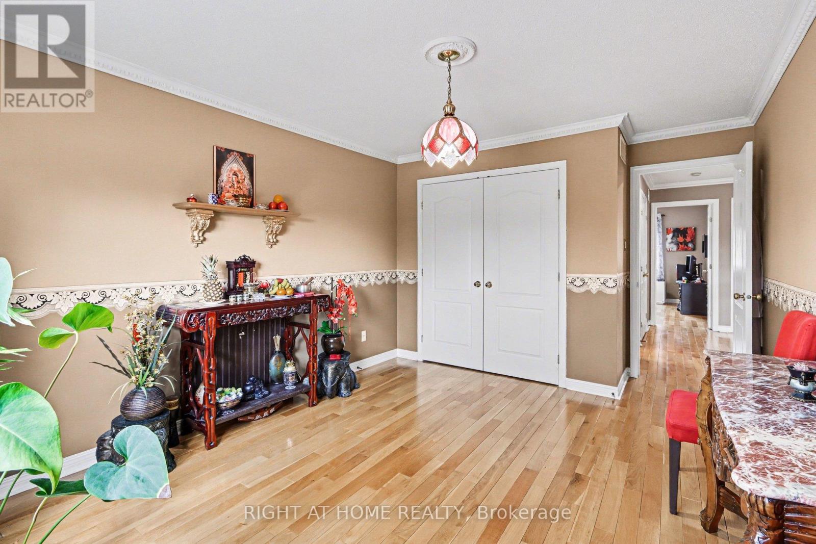 257 STONEWAY DRIVE - 34