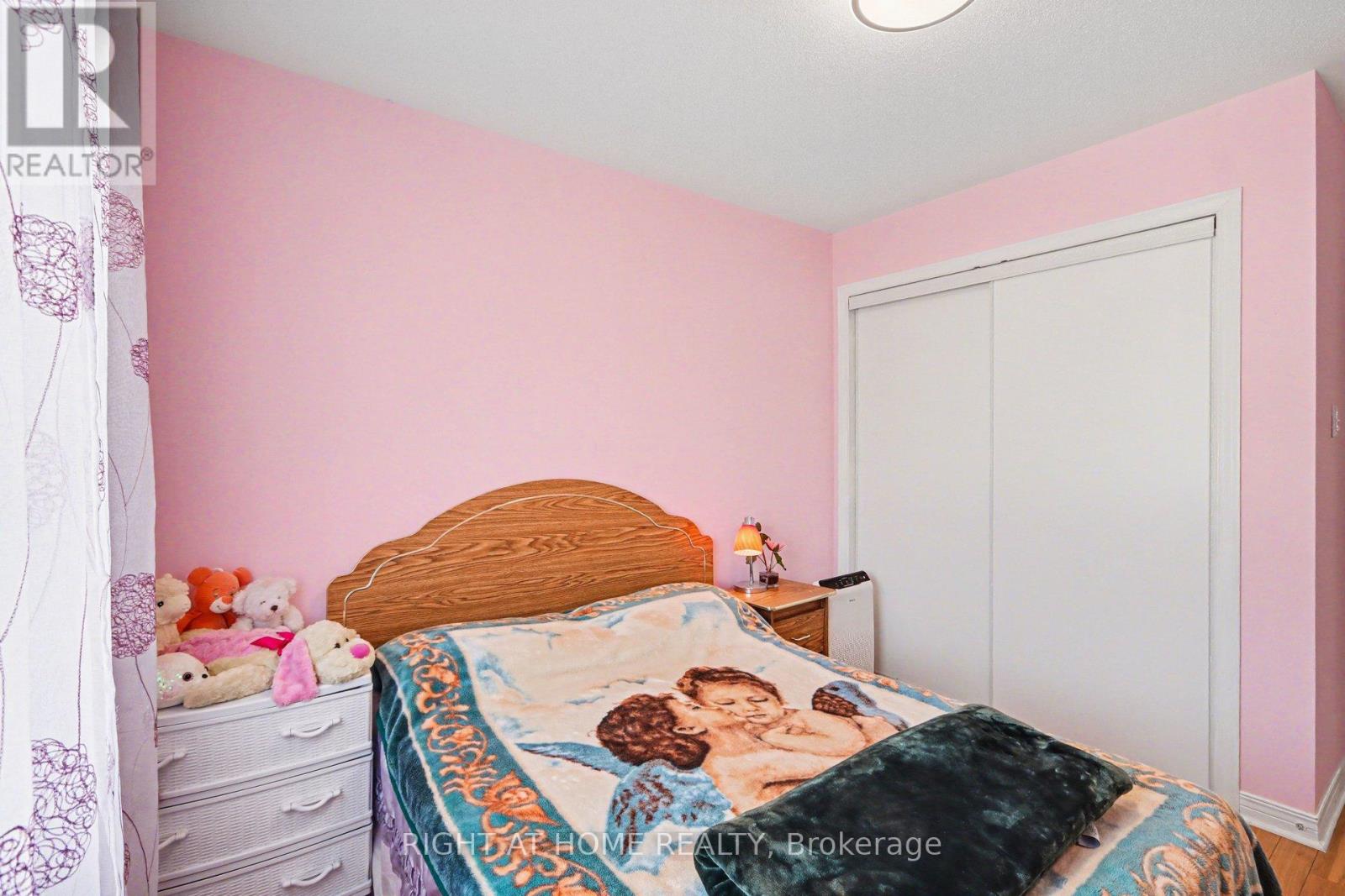 257 STONEWAY DRIVE - 36