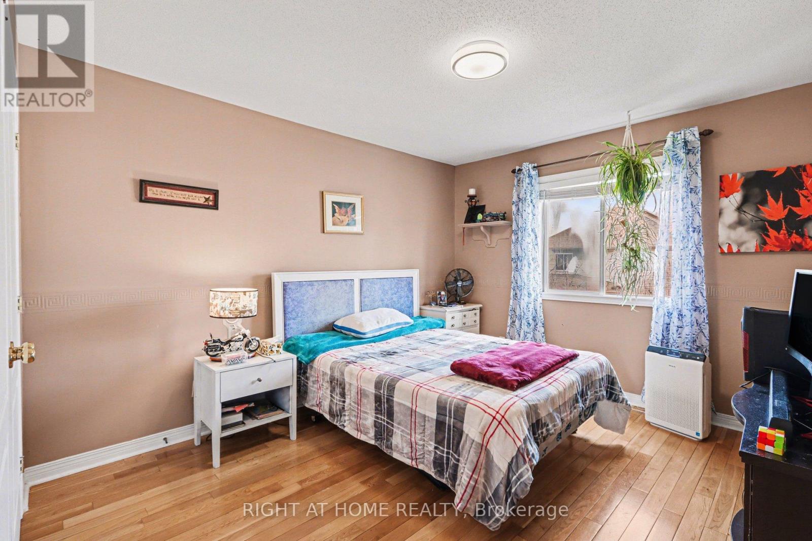 257 STONEWAY DRIVE - 37