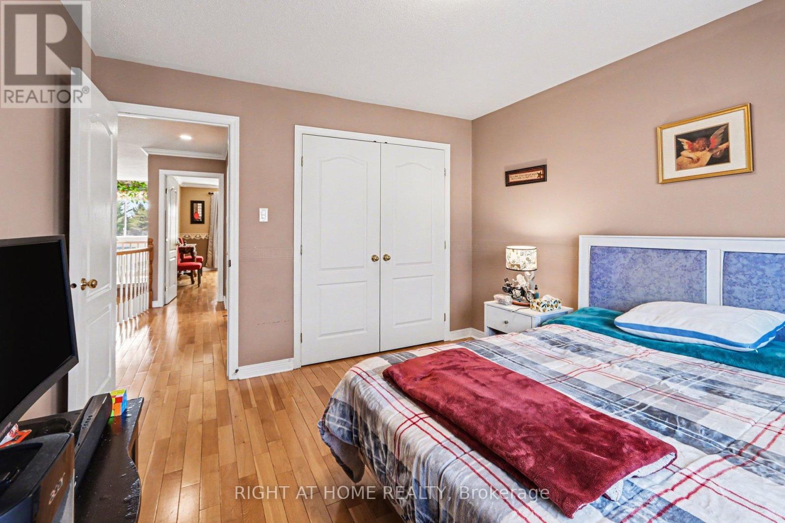 257 STONEWAY DRIVE - 38