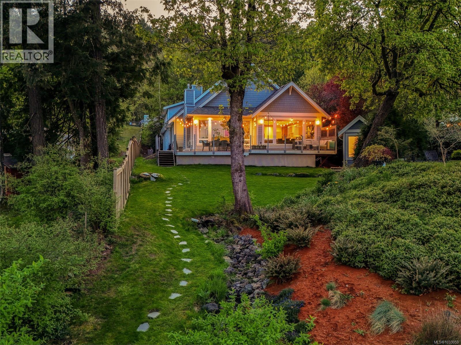  4885 Prospect Lake Road, Saanich