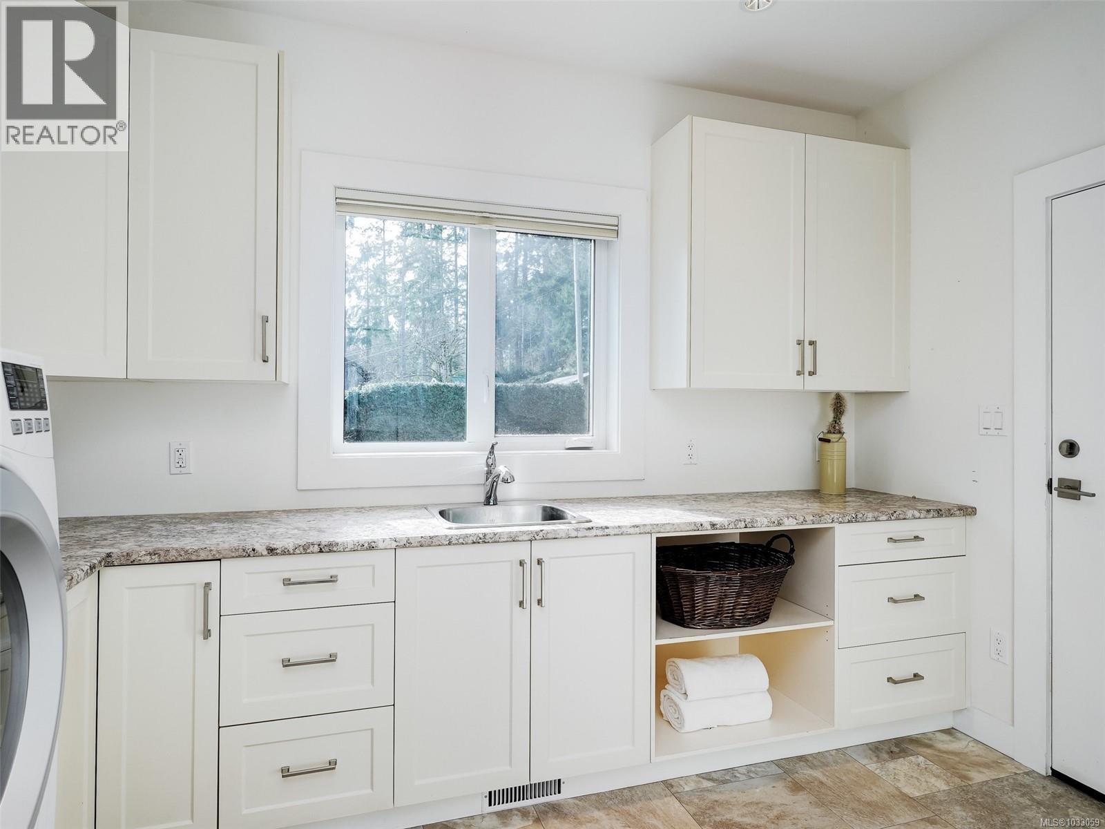  4885 Prospect Lake Road, Saanich