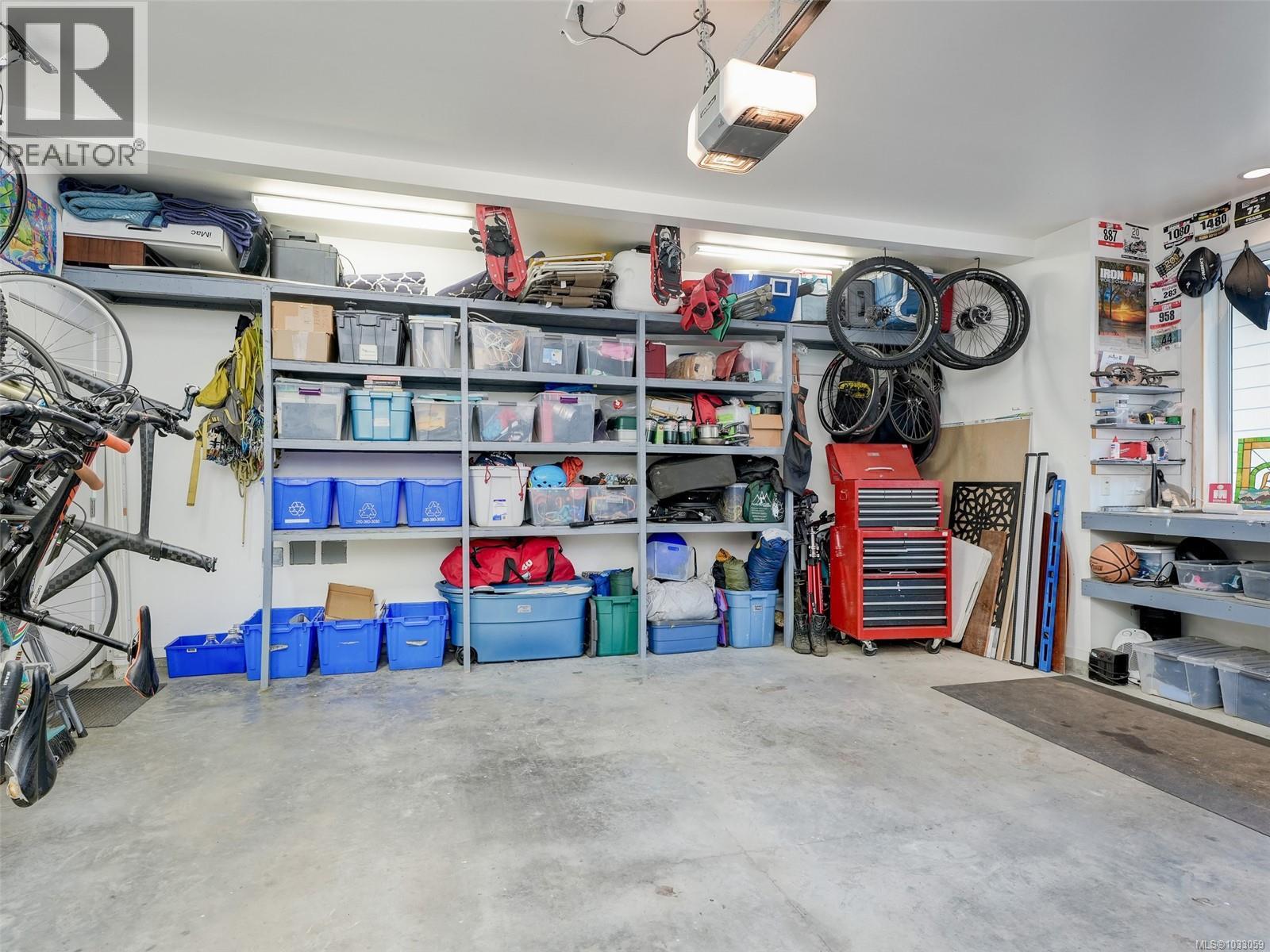  4885 Prospect Lake Road, Saanich