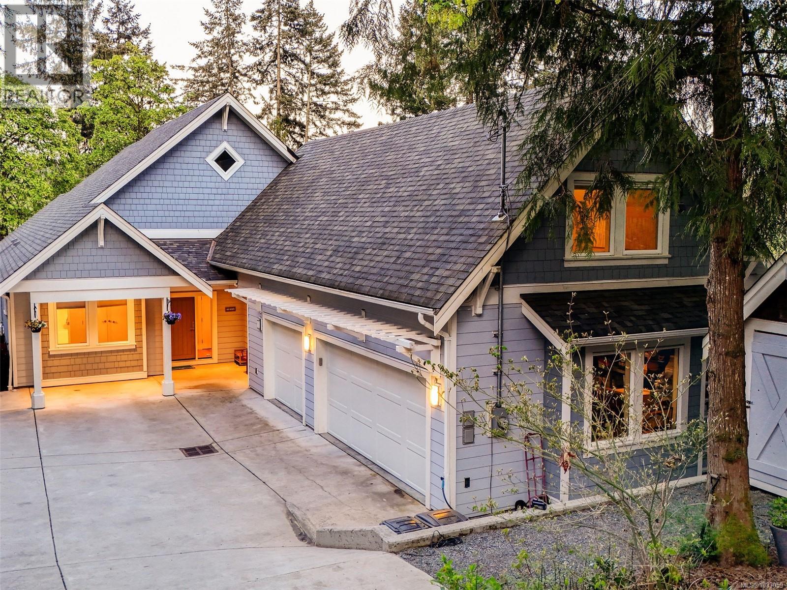  4885 Prospect Lake Road, Saanich