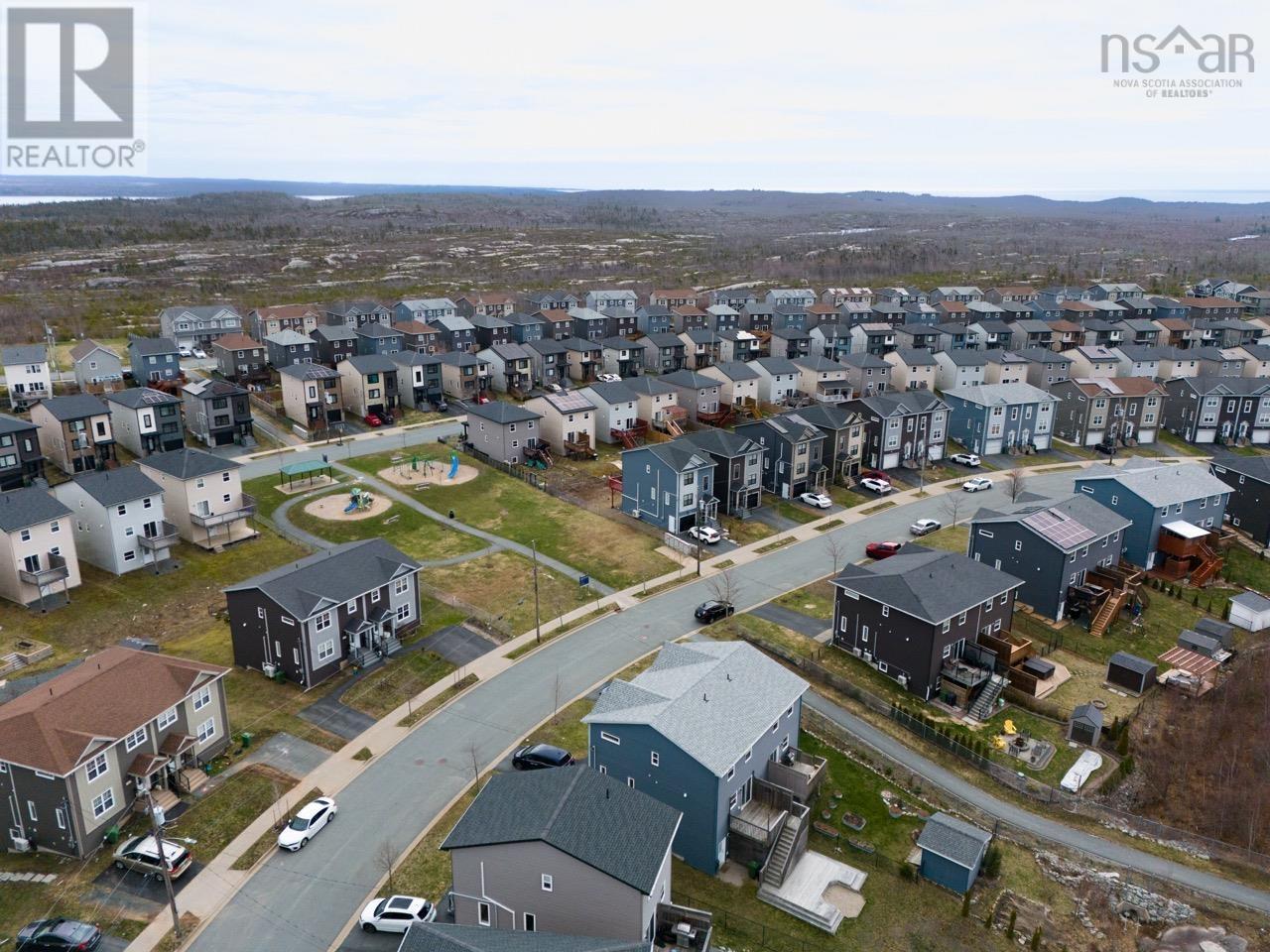 Property 20 of 23 of 27 Onyx Crescent