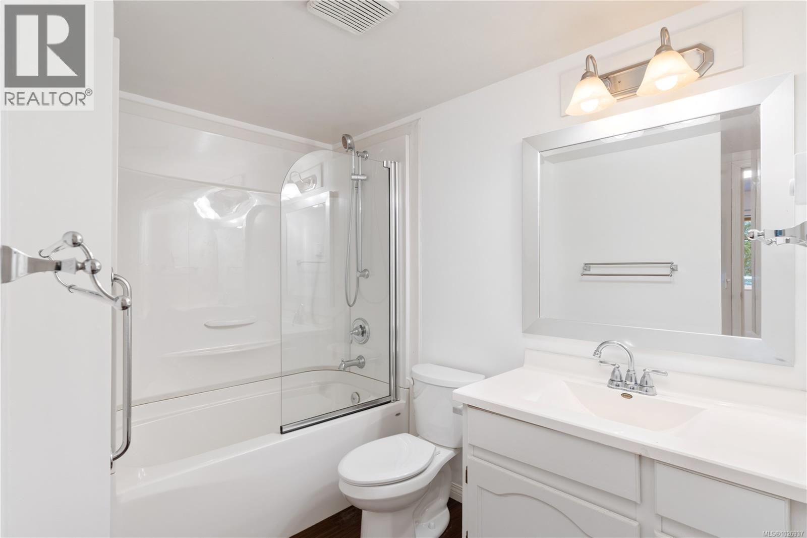 3 1030 Hulford Street, Saanich