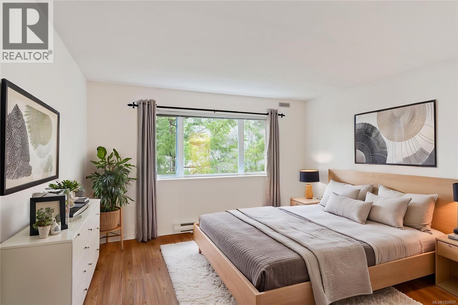#3 1030 Hulford St - 12