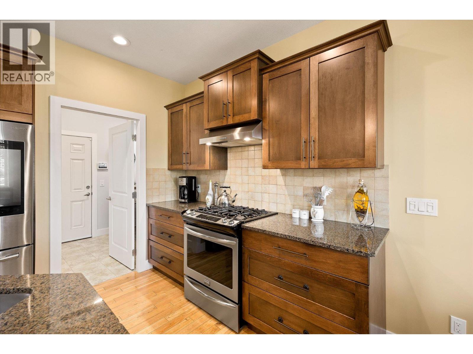12860 Cliffshore Drive, Lake Country