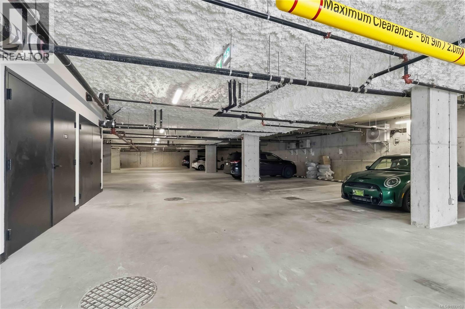 103 990 Doumac Avenue, Saanich