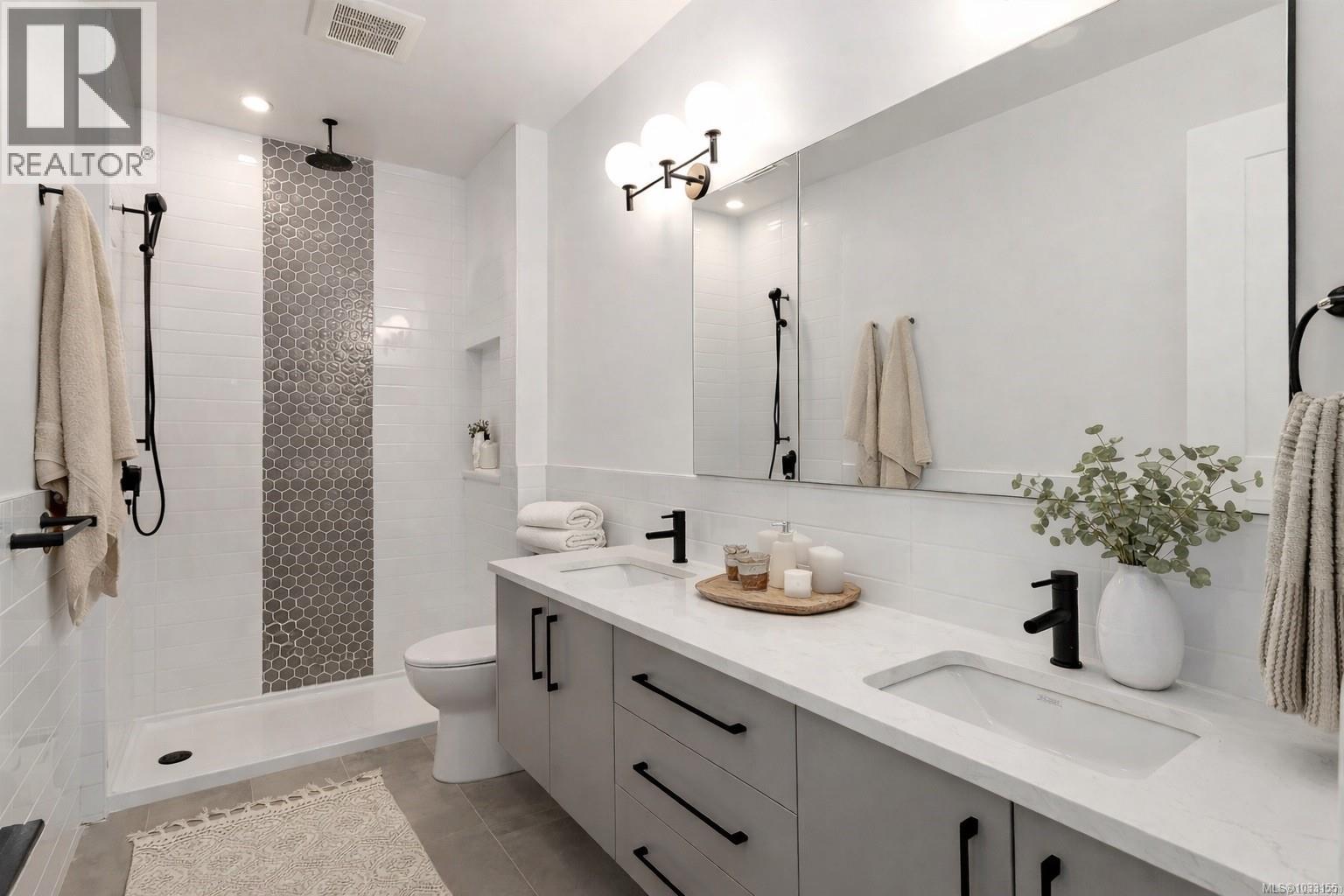 306 990 Doumac Avenue, Saanich