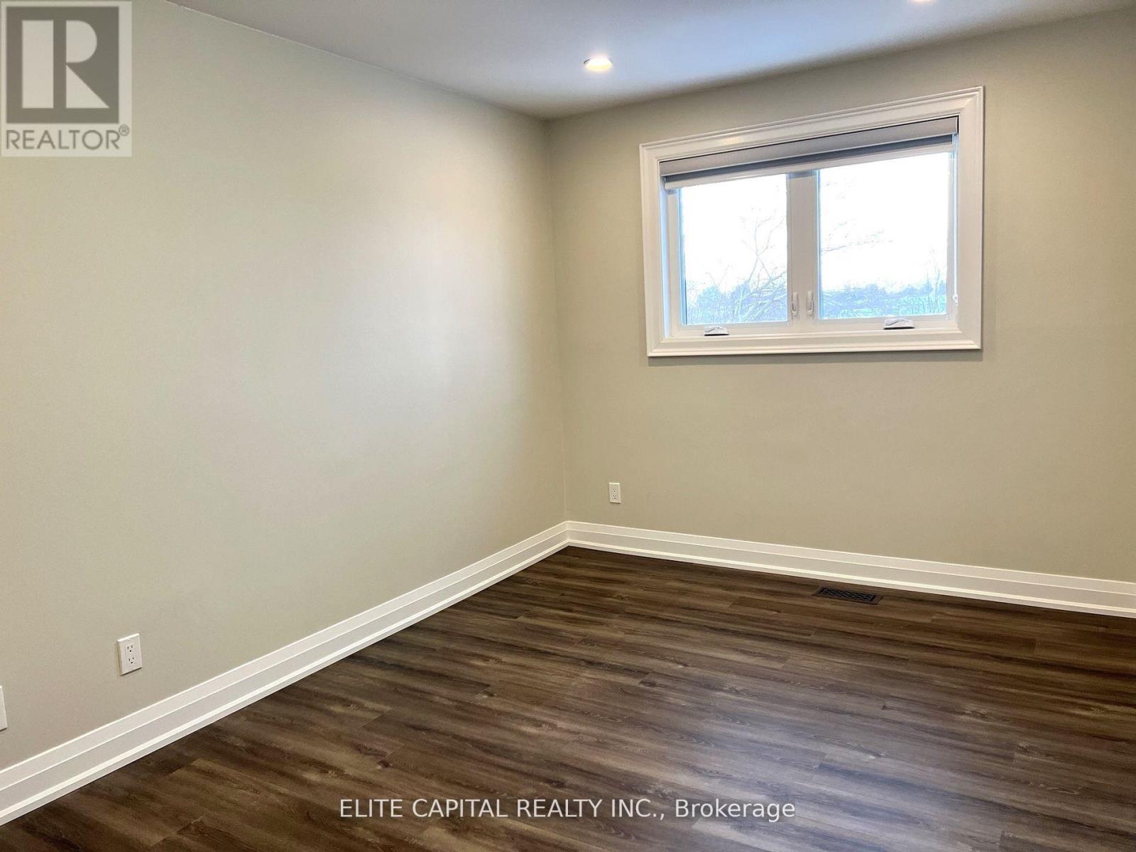 67 HUTCHERSON SQUARE - 10