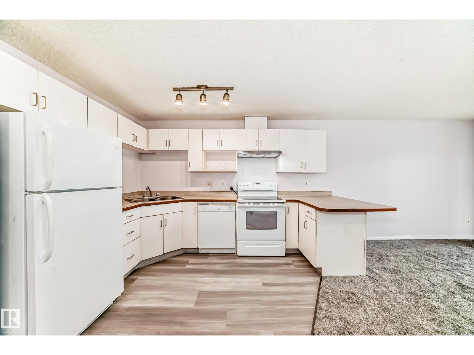 #218 10535 122 ST NW - 6