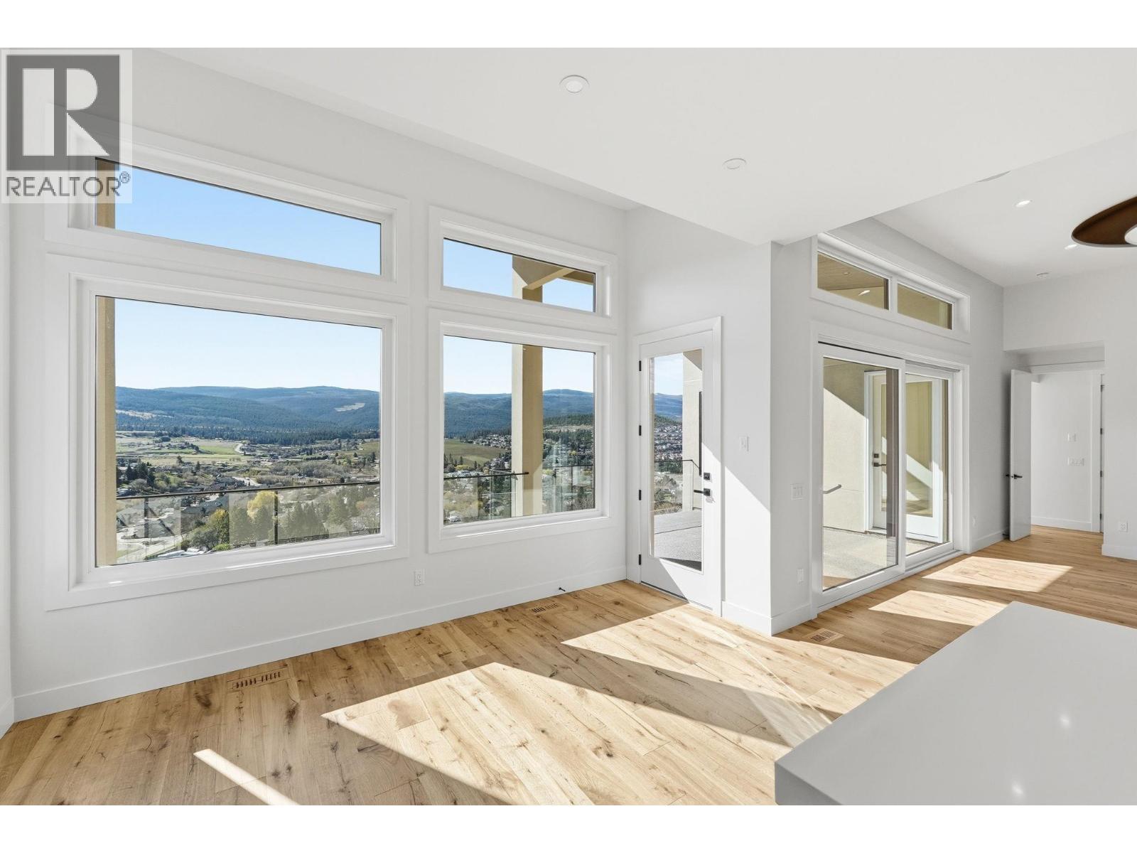 1087 Carnoustie Drive, Kelowna