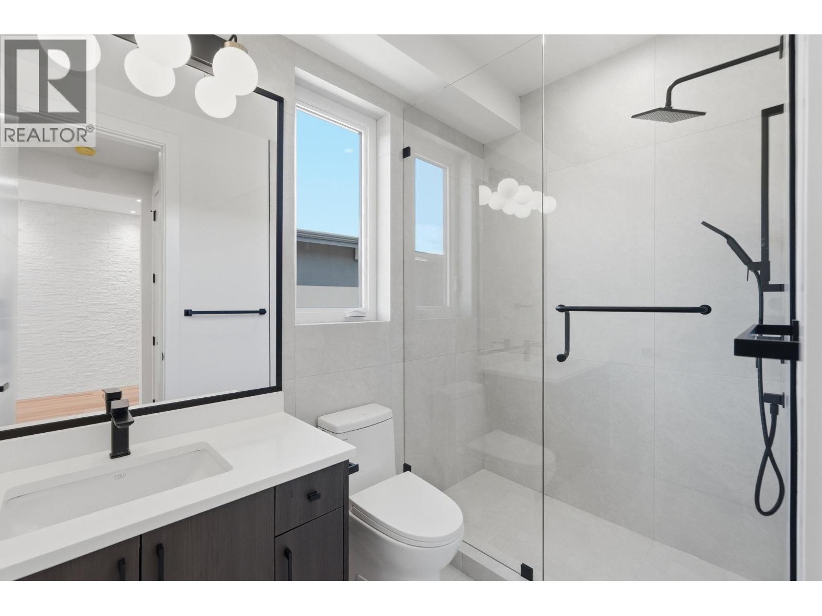 1087 Carnoustie Drive, Kelowna