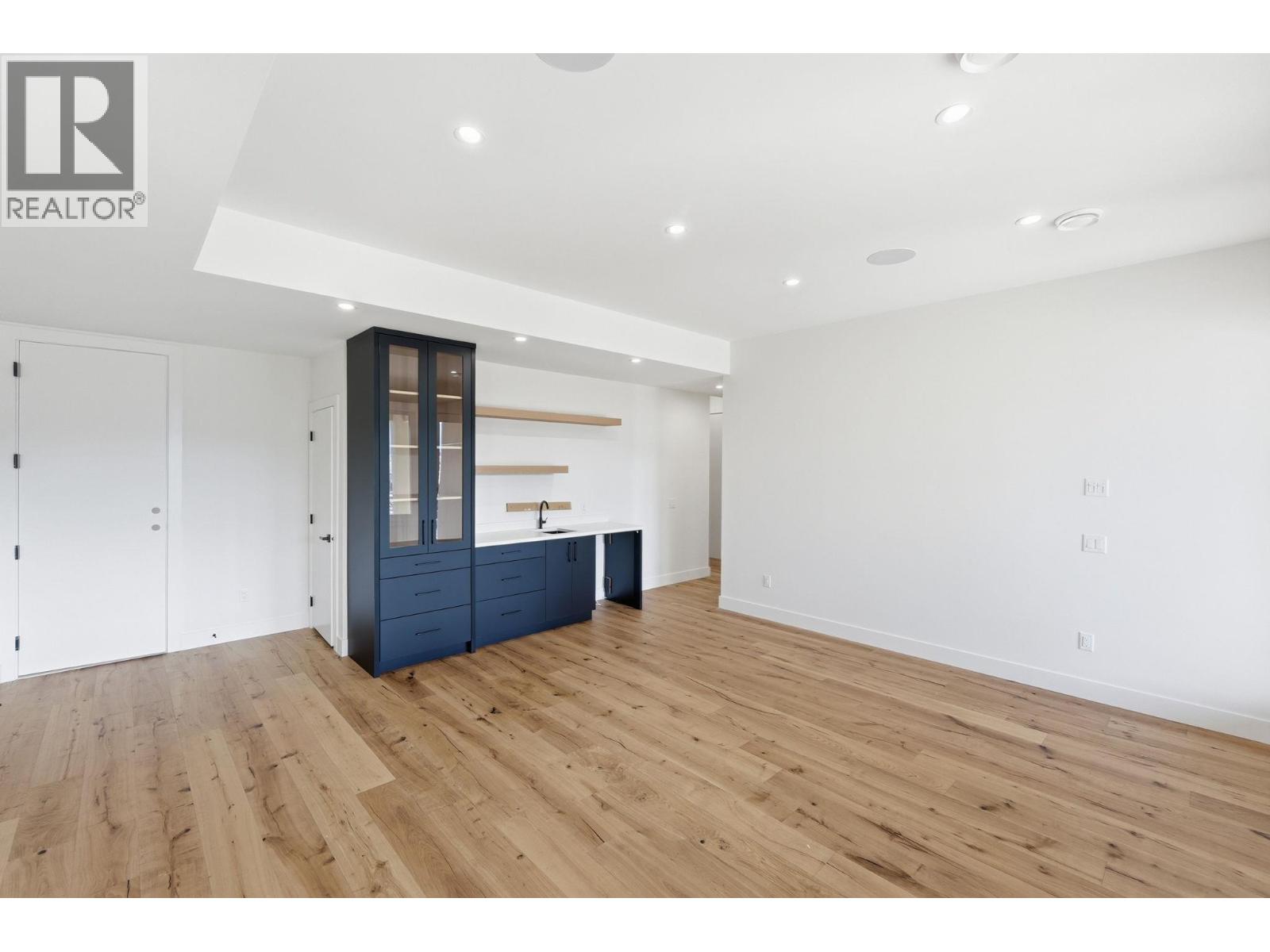 1087 Carnoustie Drive, Kelowna