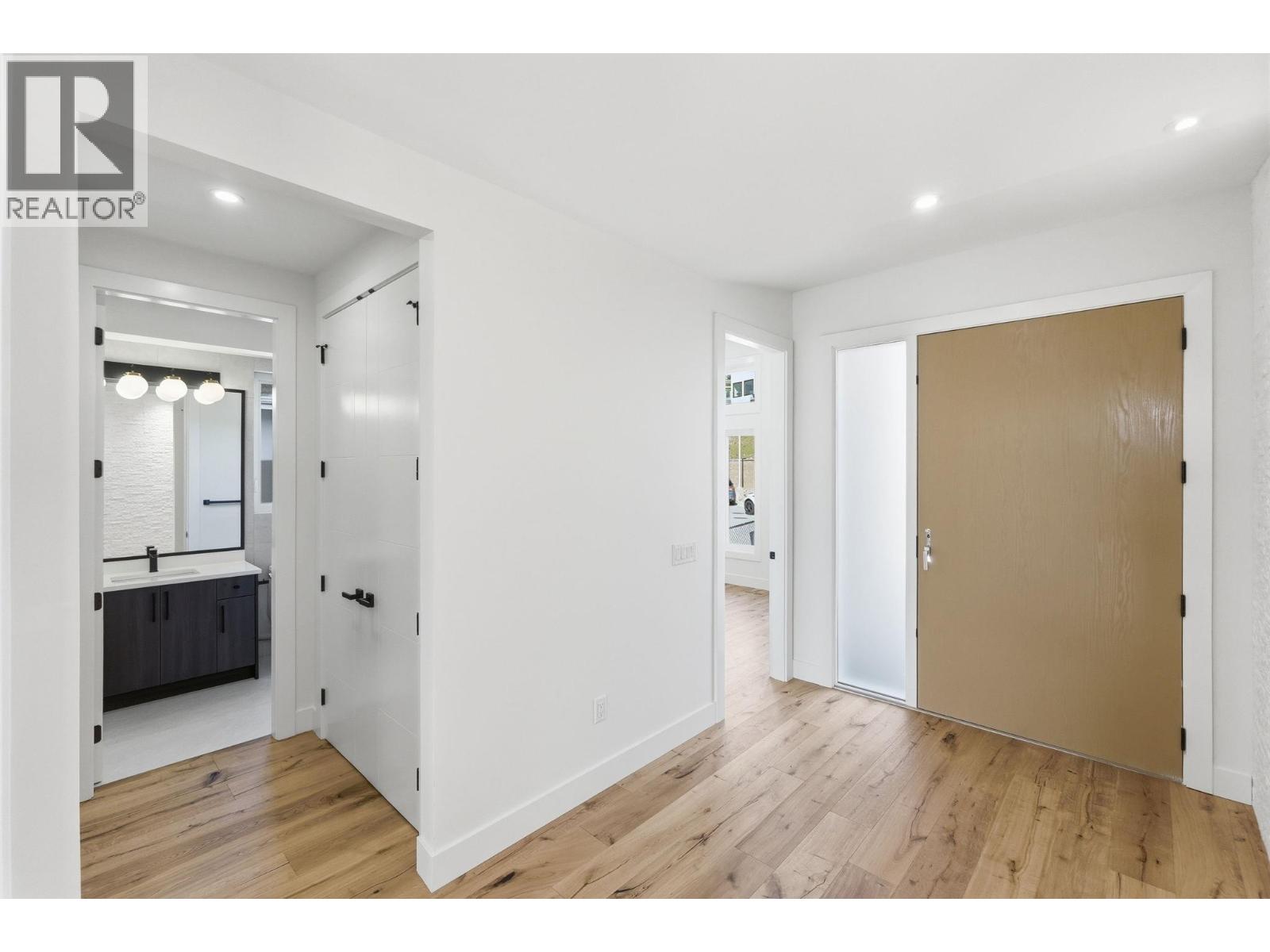 1087 Carnoustie Drive, Kelowna