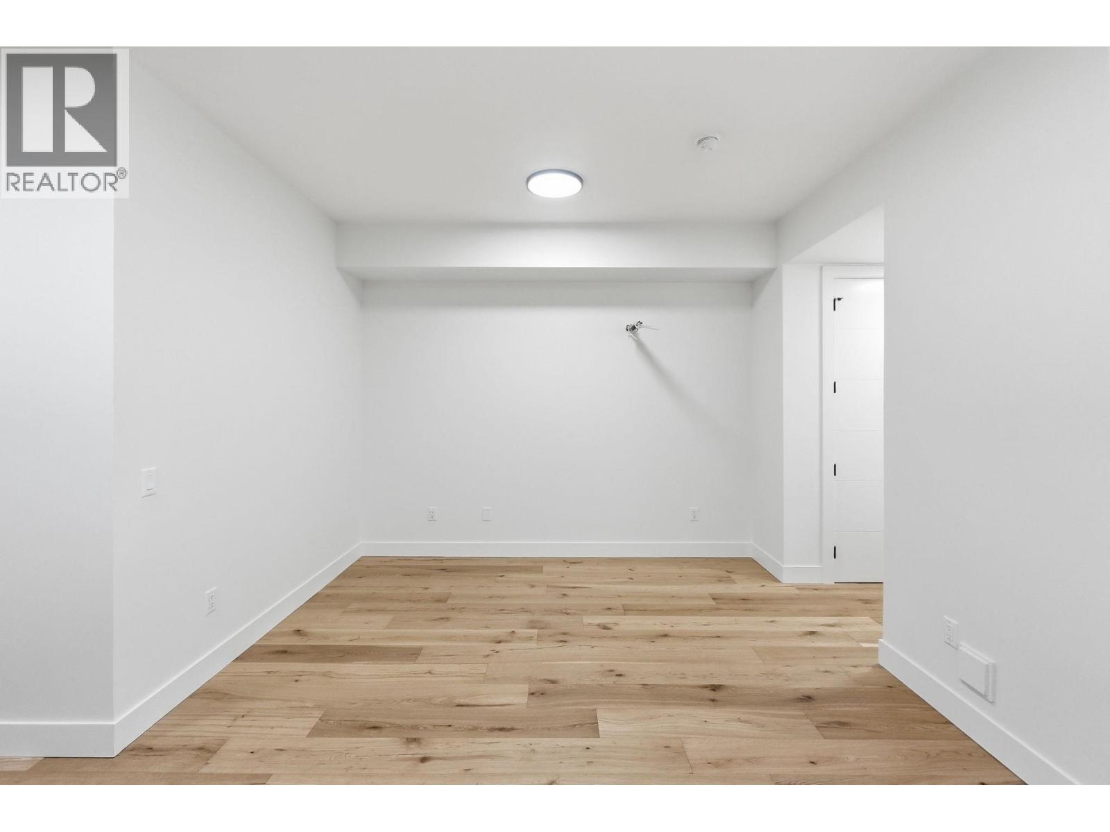 1087 Carnoustie Drive, Kelowna