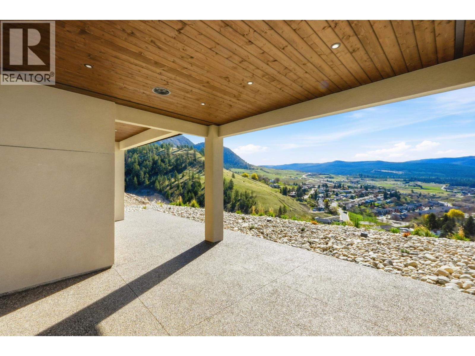 1087 Carnoustie Drive, Kelowna