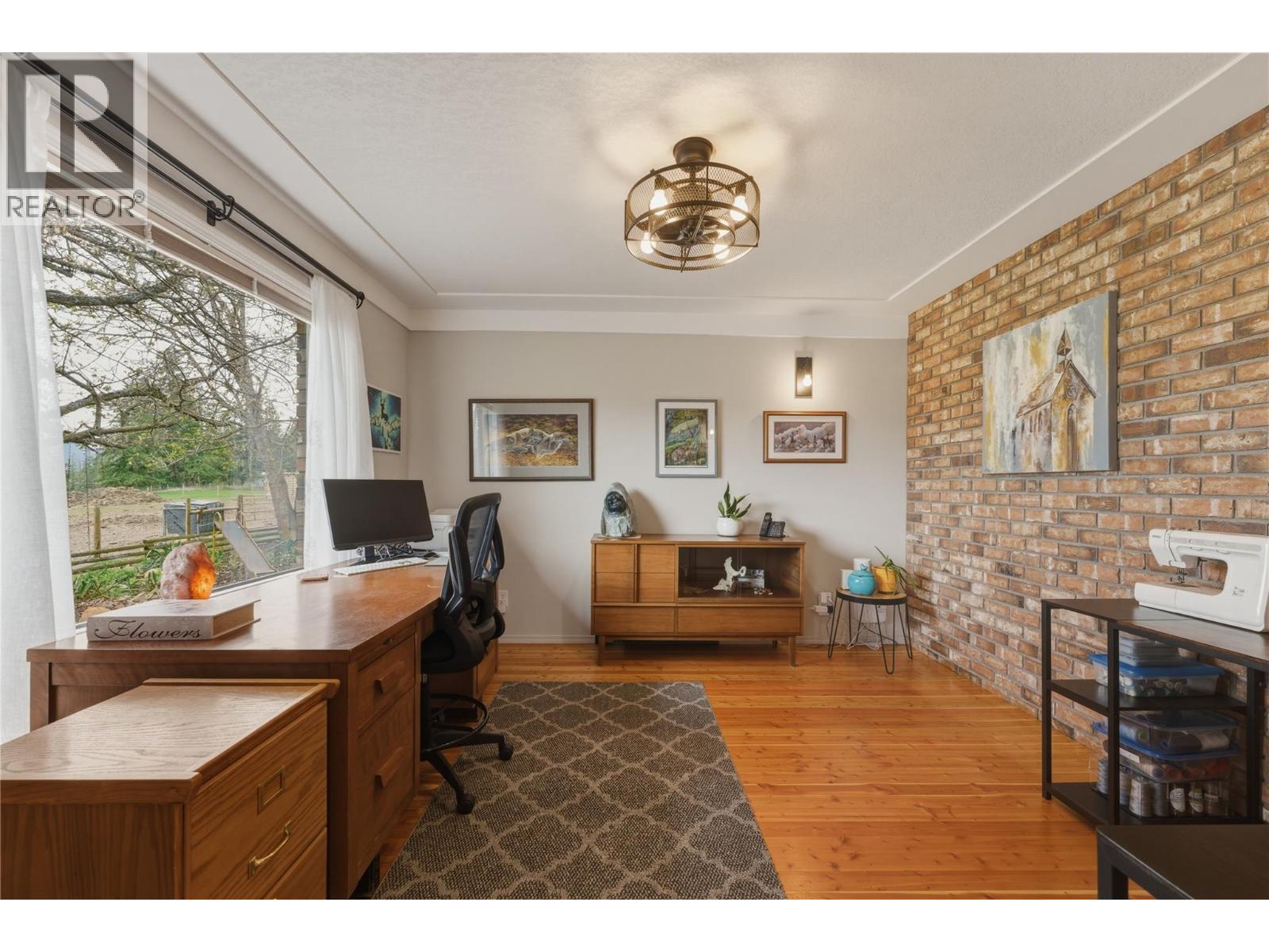  5271 Pyott Road, Spallumcheen