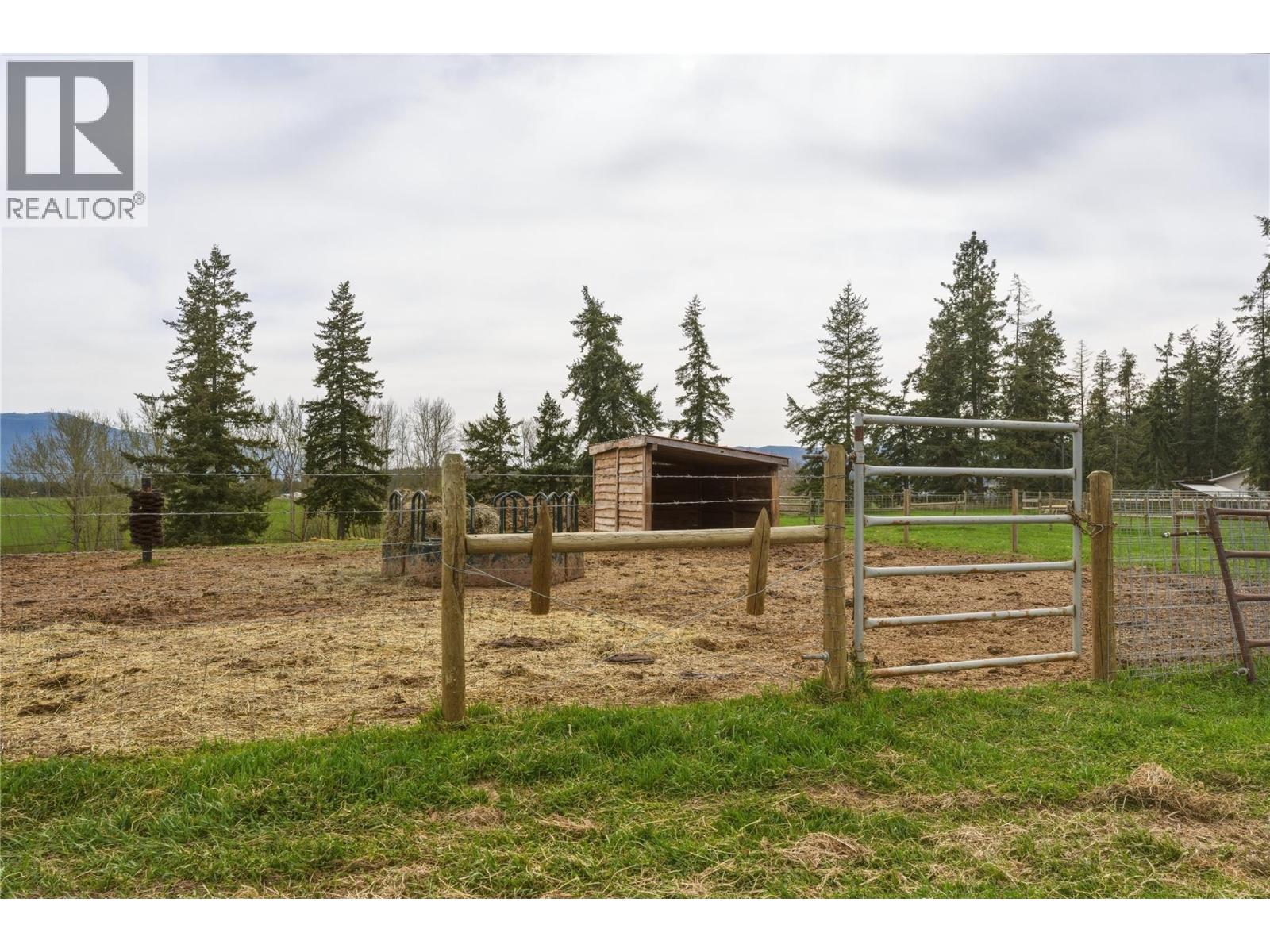  5271 Pyott Road, Spallumcheen