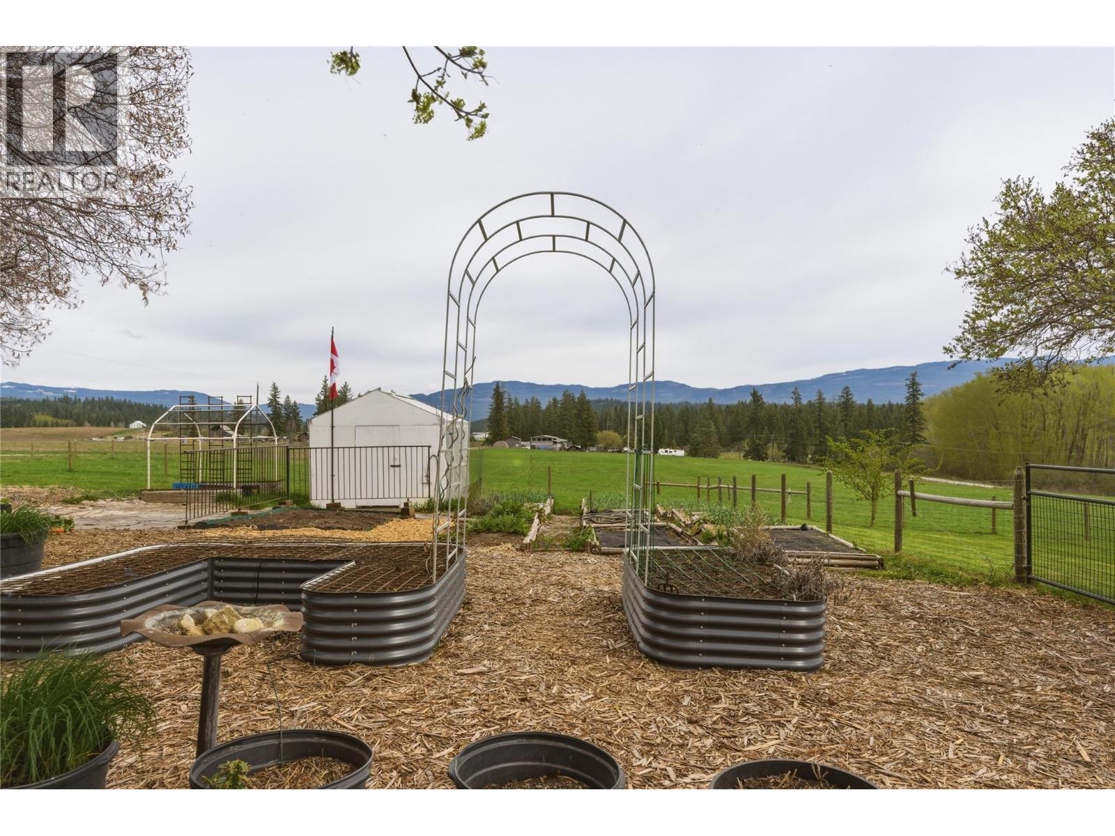  5271 Pyott Road, Spallumcheen