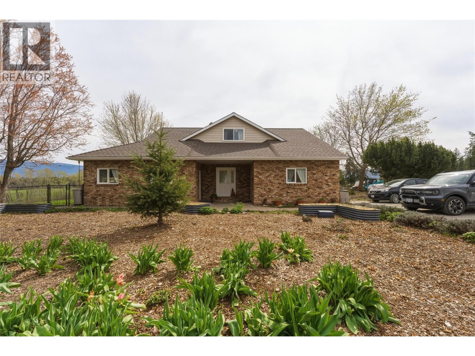  5271 Pyott Road, Spallumcheen