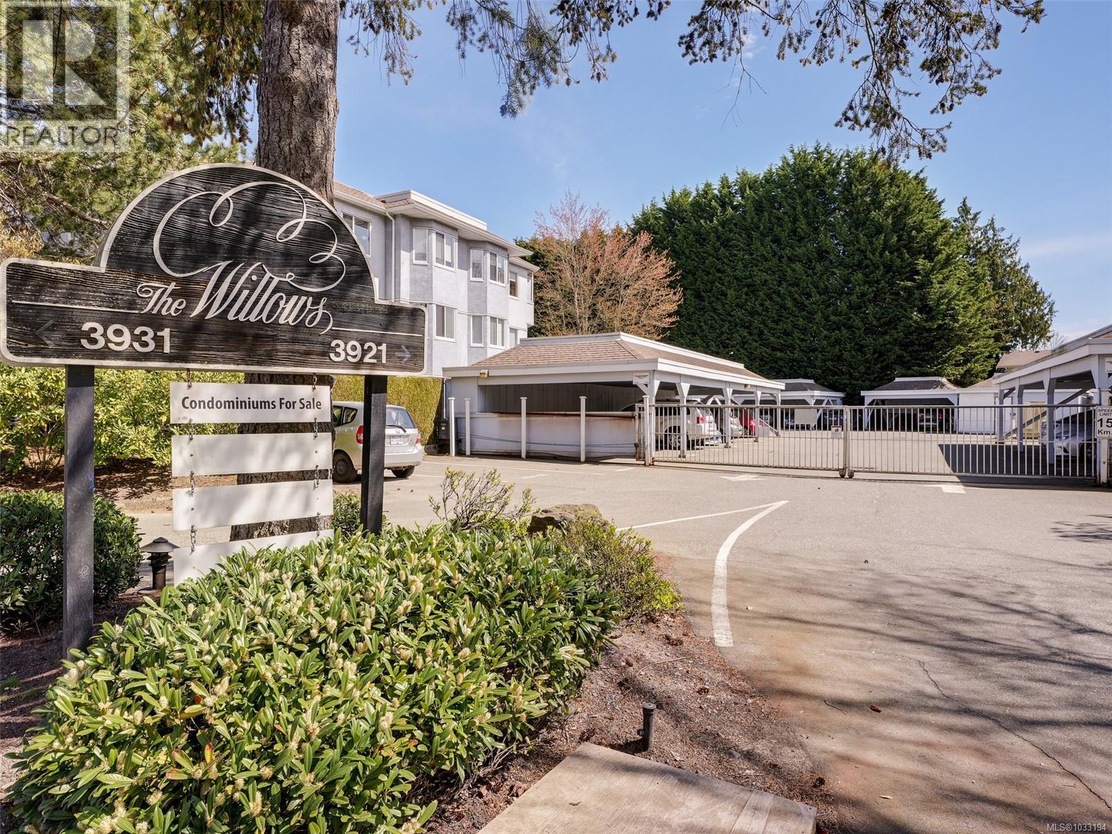 208 3921 Shelbourne Street, Saanich