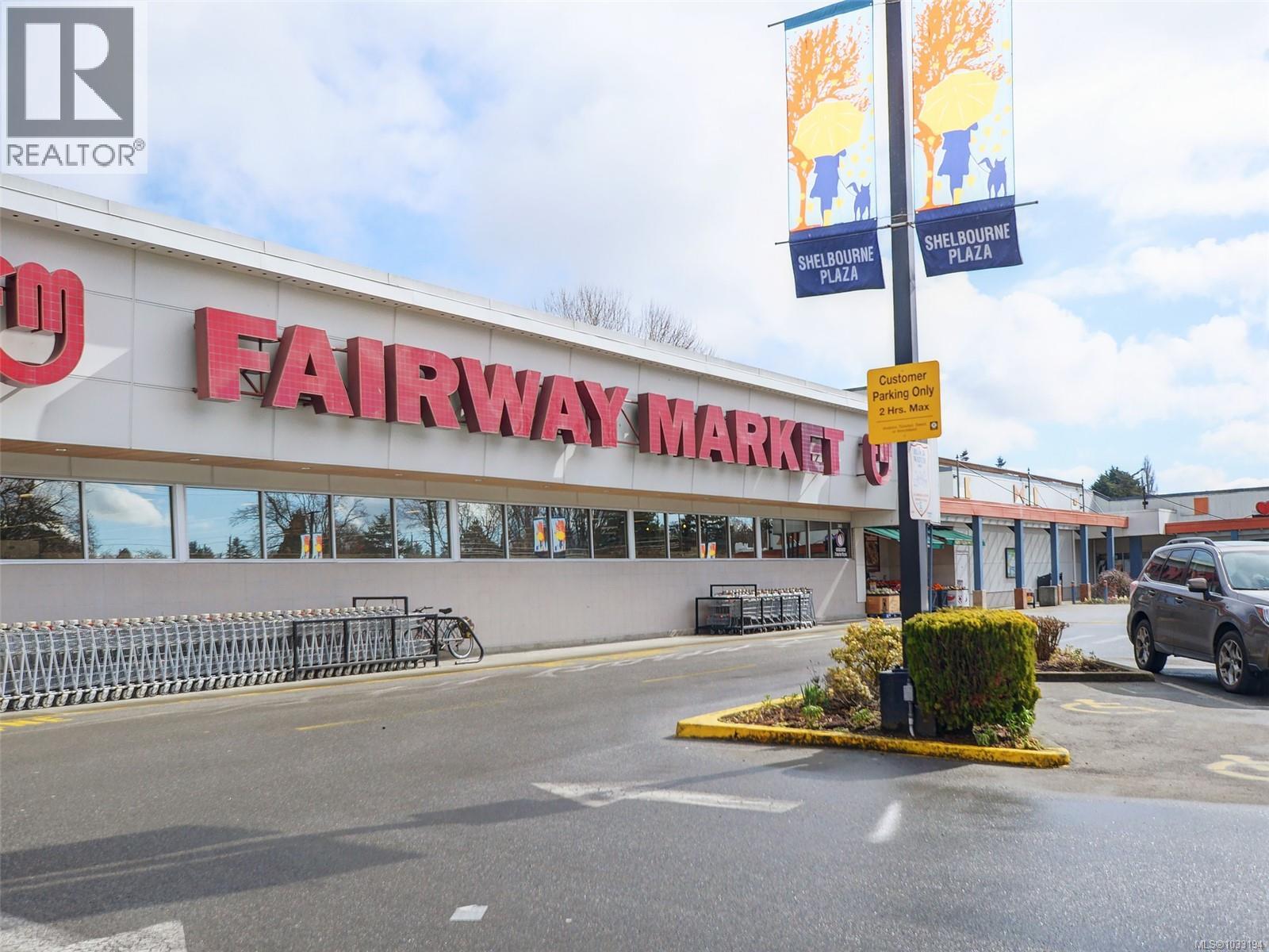 208 3921 Shelbourne Street, Saanich